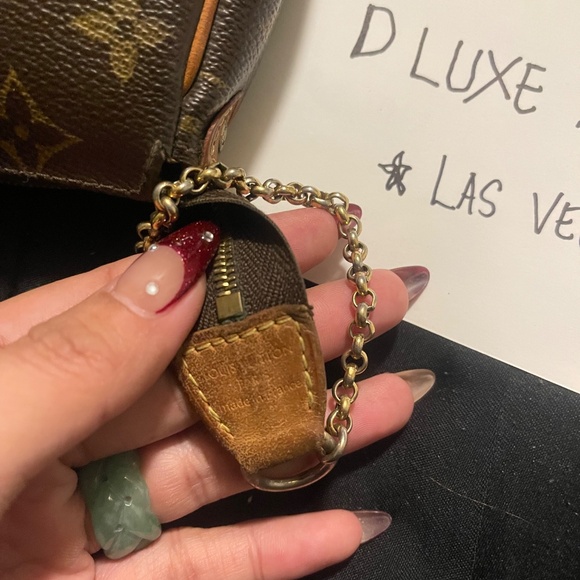 Authentic LV Eva clutch with sling - Picture 7 of 8